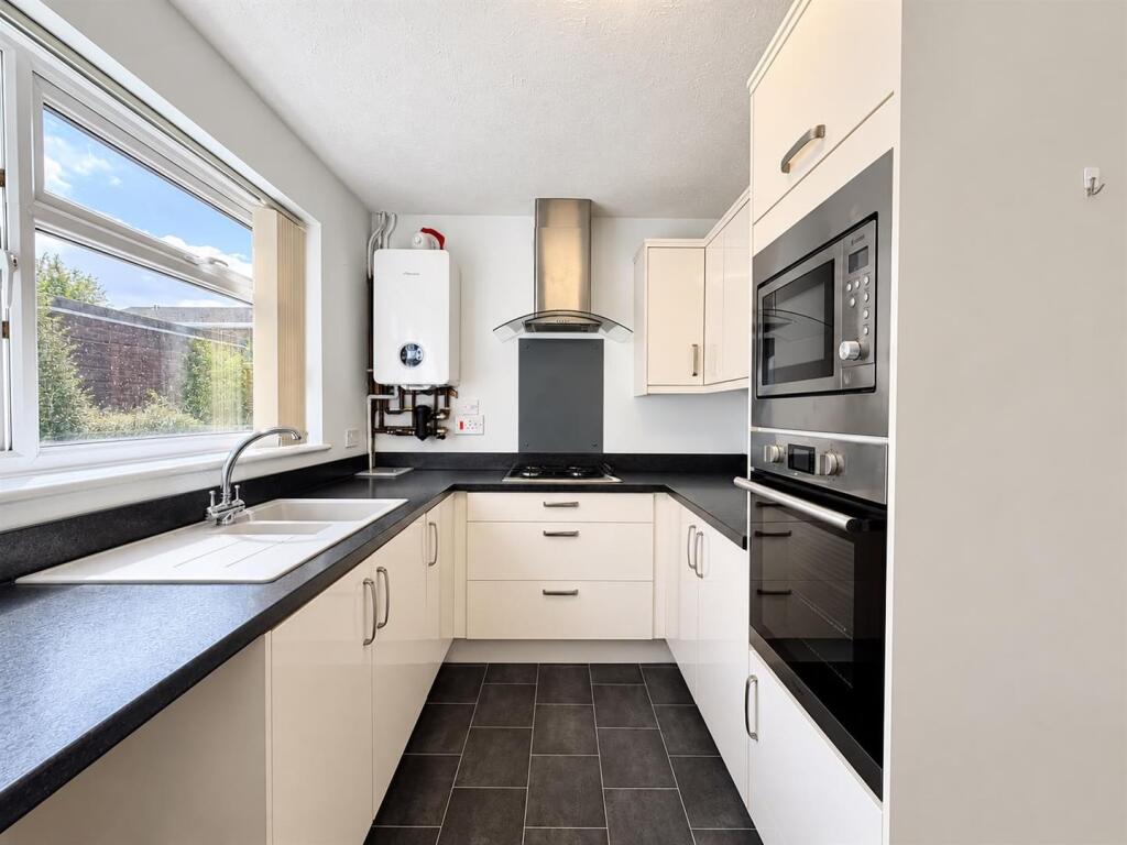 House in Hereford, Herefordshire - View 4
