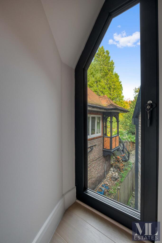 Apartment in London - More