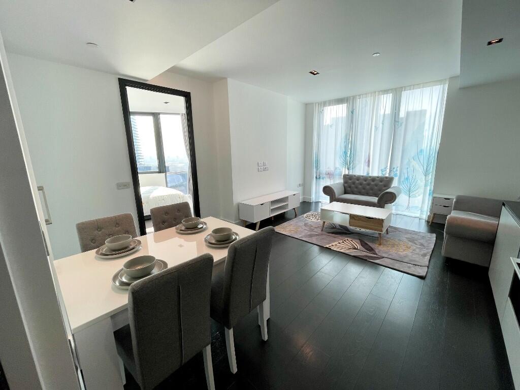Apartment in London, St John's Estate, Isle of Dogs - View 3