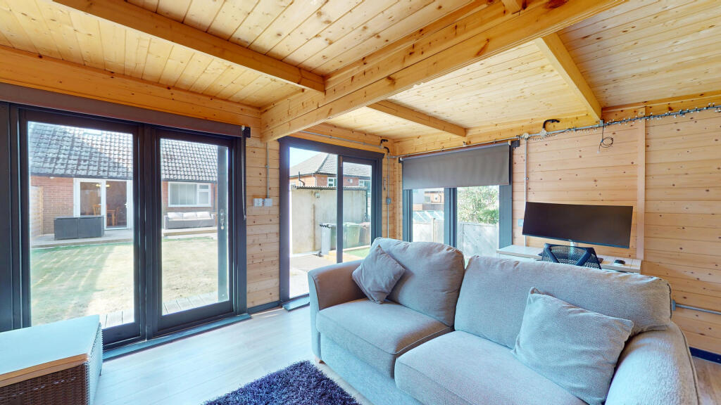 Kirkwood Way, Cookridge, Leeds, West Yorkshire photo 4