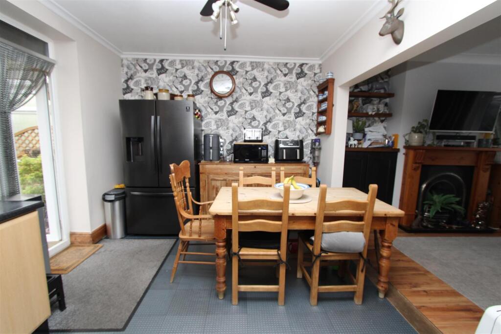 House in Bradford - View 5