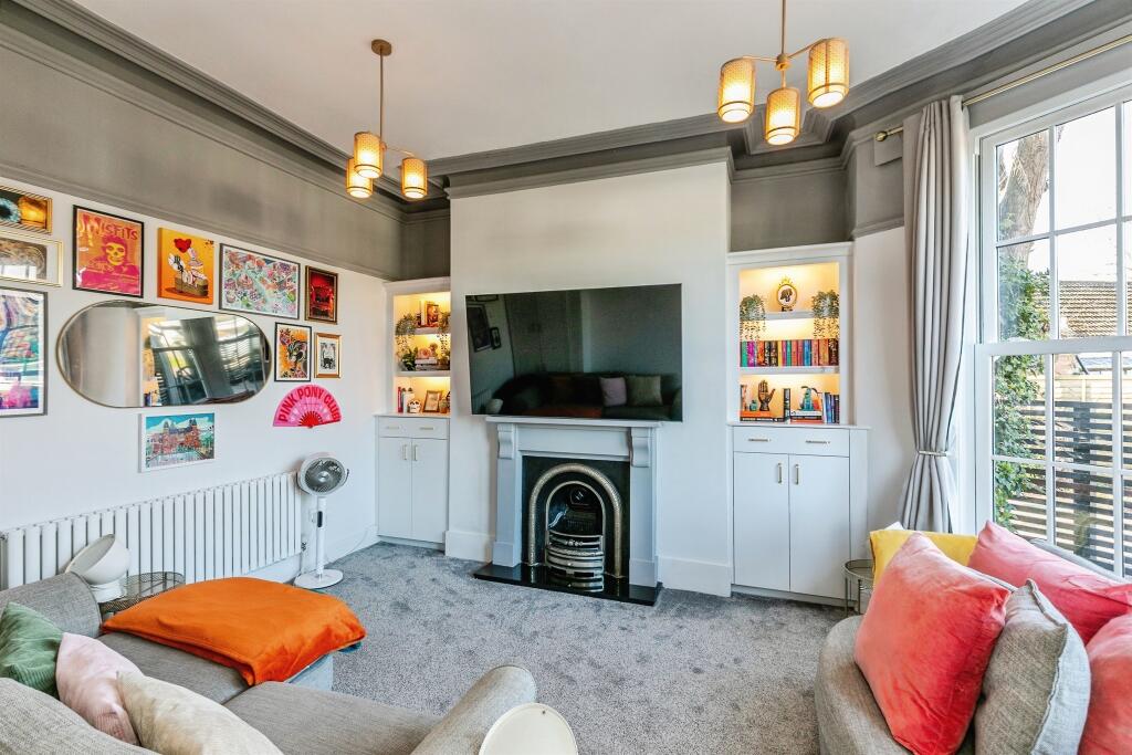 Apartment in Bristol, Oldland - View 3