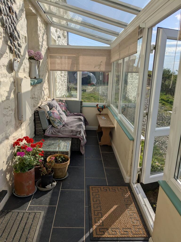Cellan, Lampeter, SA48 - More