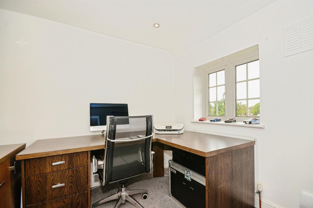 Additional image 6 of Manor Road, London Colney, ST. ALBANS