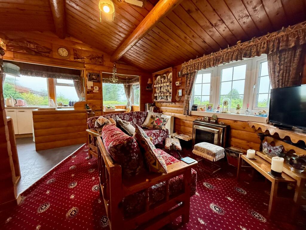 Cabin 234 Trawsfynydd Holiday Village, Trawsfynydd, Blaenau Ffestiniog LL41 4YB photo 3