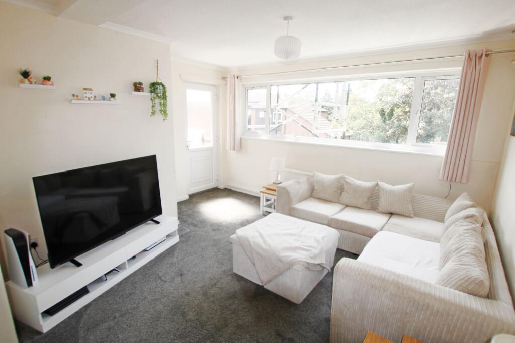 Apartment in Warrington, Birchwood - View 2