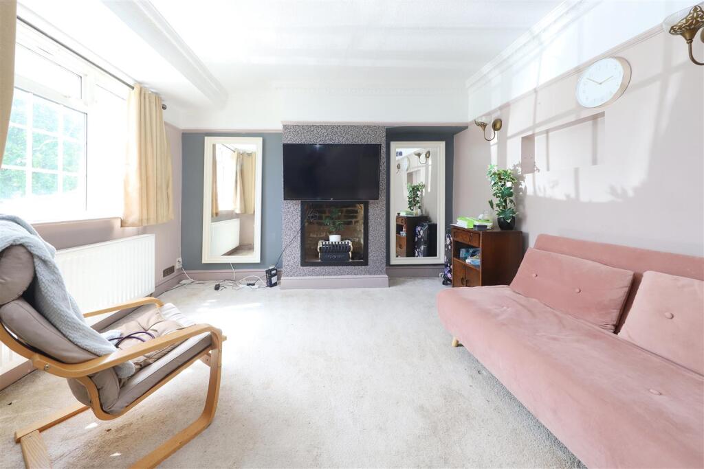 House in Southall - View 3