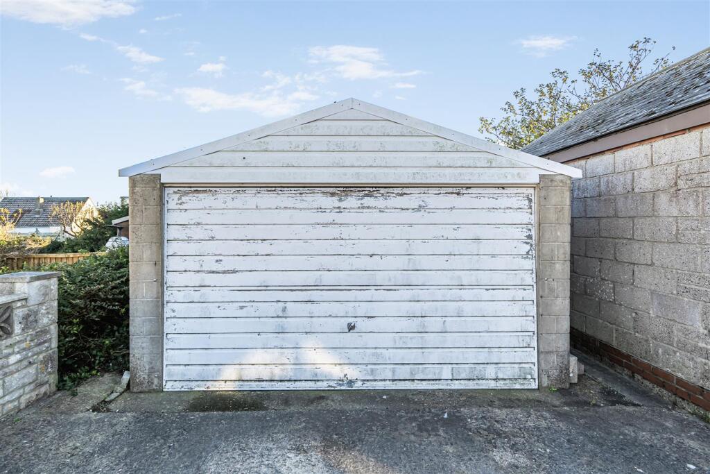 Clarence Close, Portland photo 2