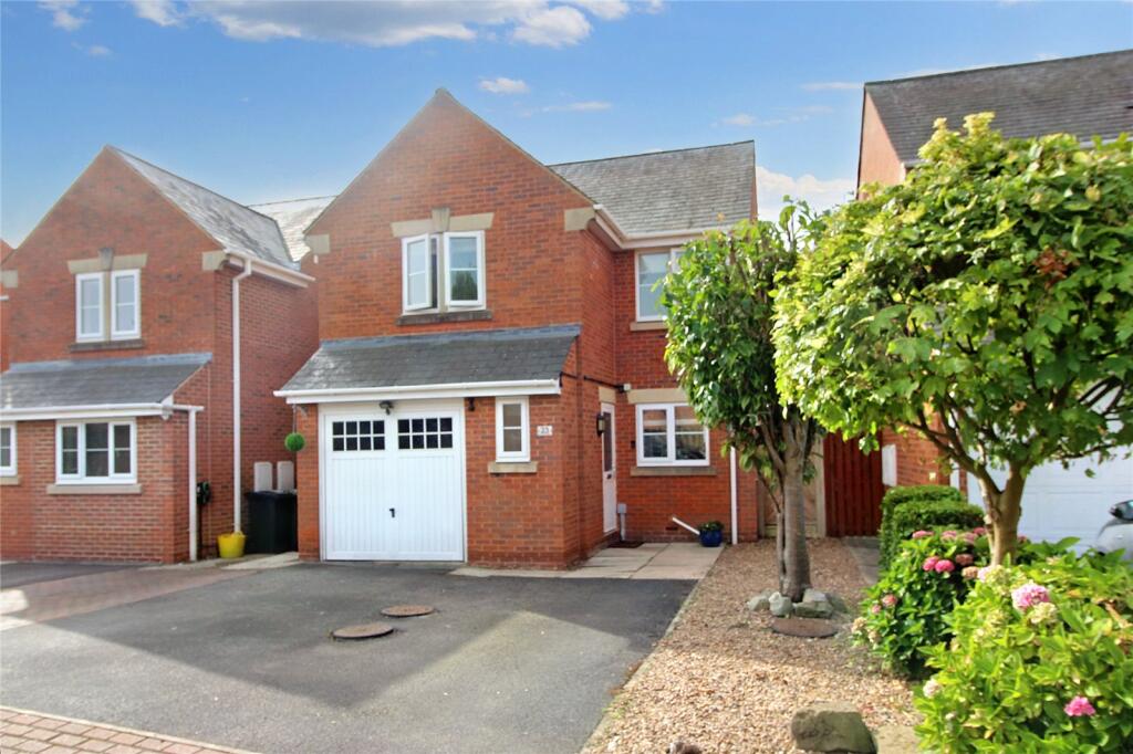 Main image of property: Lennox Gardens, Leeds, West Yorkshire, LS15