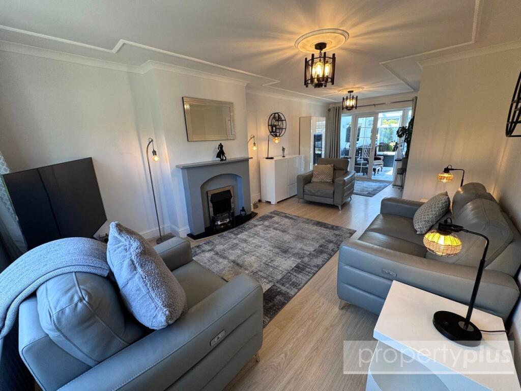Caemawr Gardens, Porth, Rhonnda Cynon Taff, CF39 - View 2