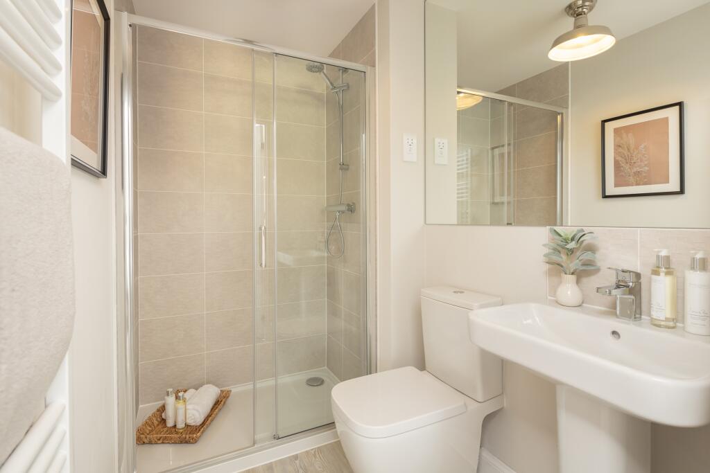 House in Basildon, Great Burstead and South Green - More