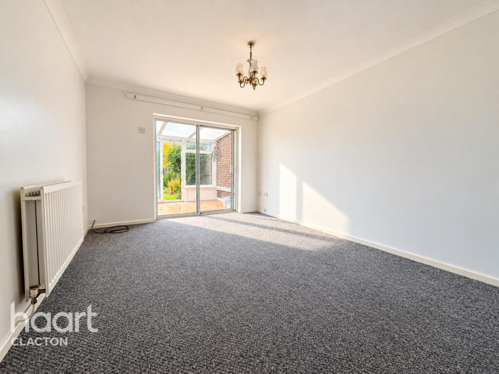 Blyford Road, Clacton-On-Sea photo 3