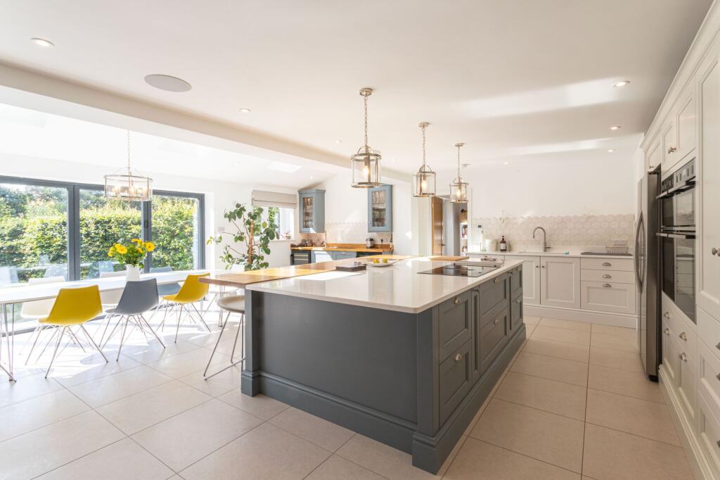 Alanbrooke Close, Hartley Wintney, RG27 photo 2