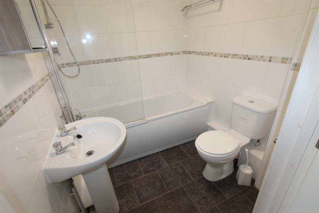 Station House, Old Warwick Road, Leamington Spa - More
