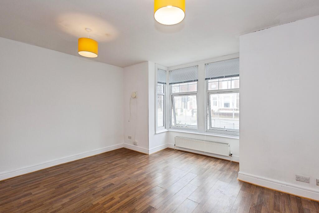 Apartment in Portsmouth, North End - View 5