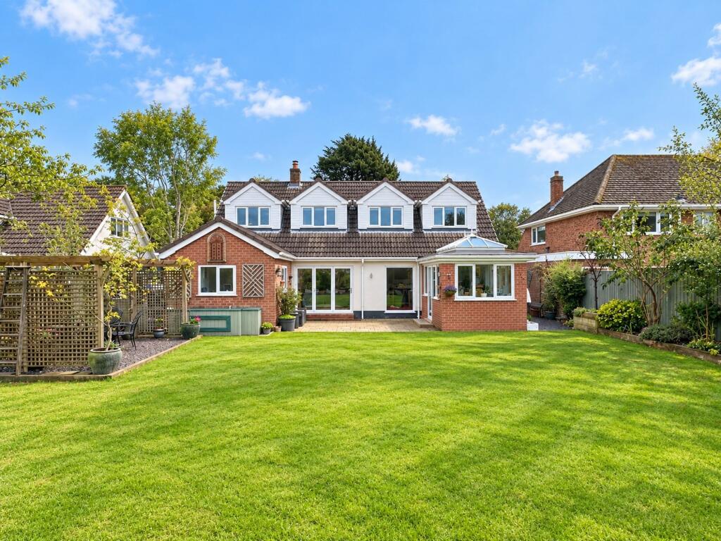 Gayton Lane, Wirral, CH60 photo 4