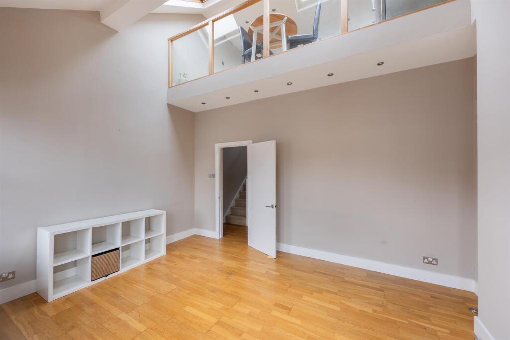 Apartment in London, Sands End, Fulham - View 3