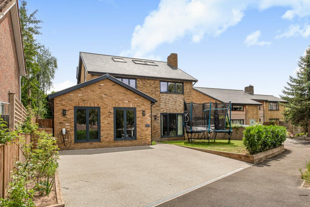 House in Twickenham - View 2