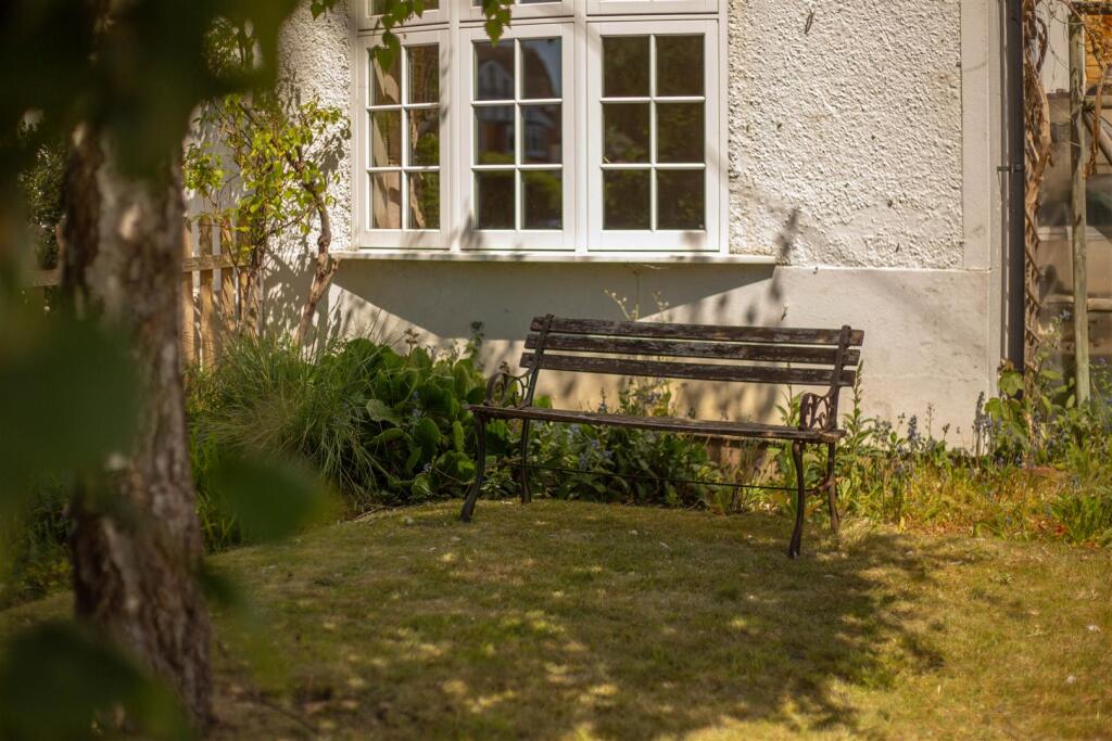House in Elmbridge, Long Ditton - View 5