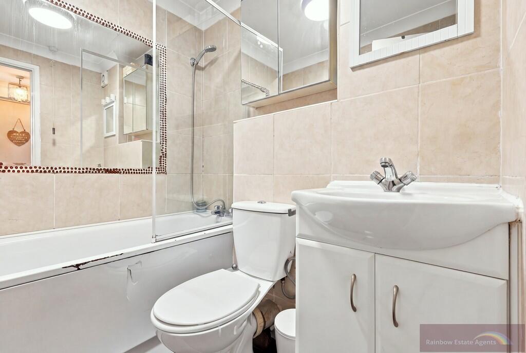 Apartment in Enfield - More