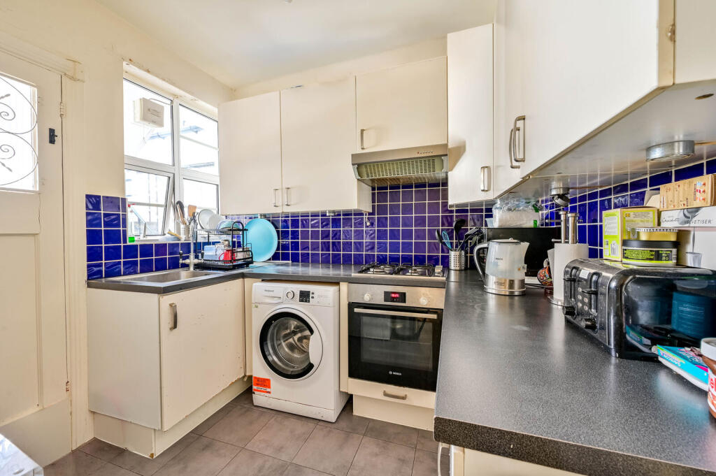 Apartment in London - View 5