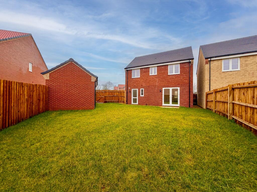 St Marys Avenue, Wittering, PE8 photo 4