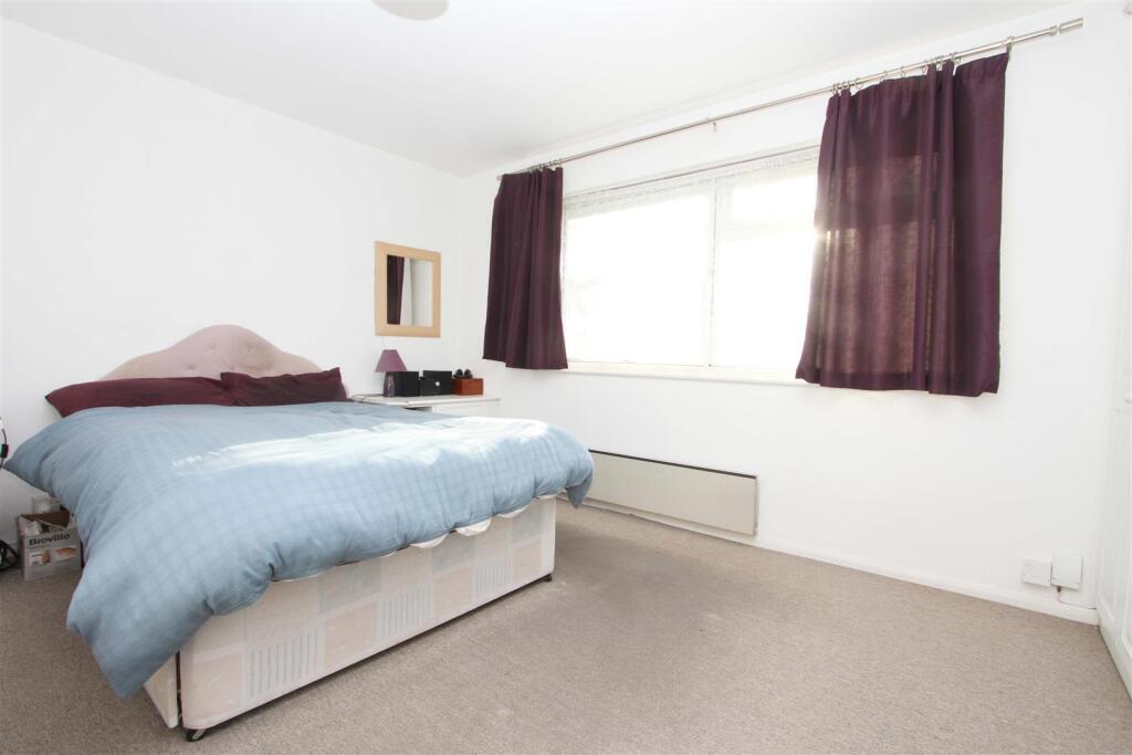 Apartment in Harrow - View 5