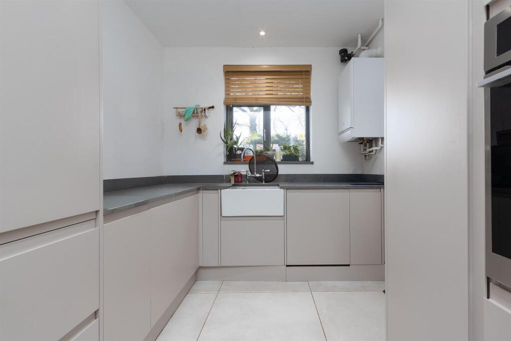 House in Rugby, Binley Woods - More