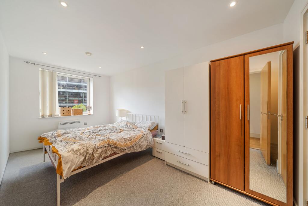 Drayton Park, London, N5 - More