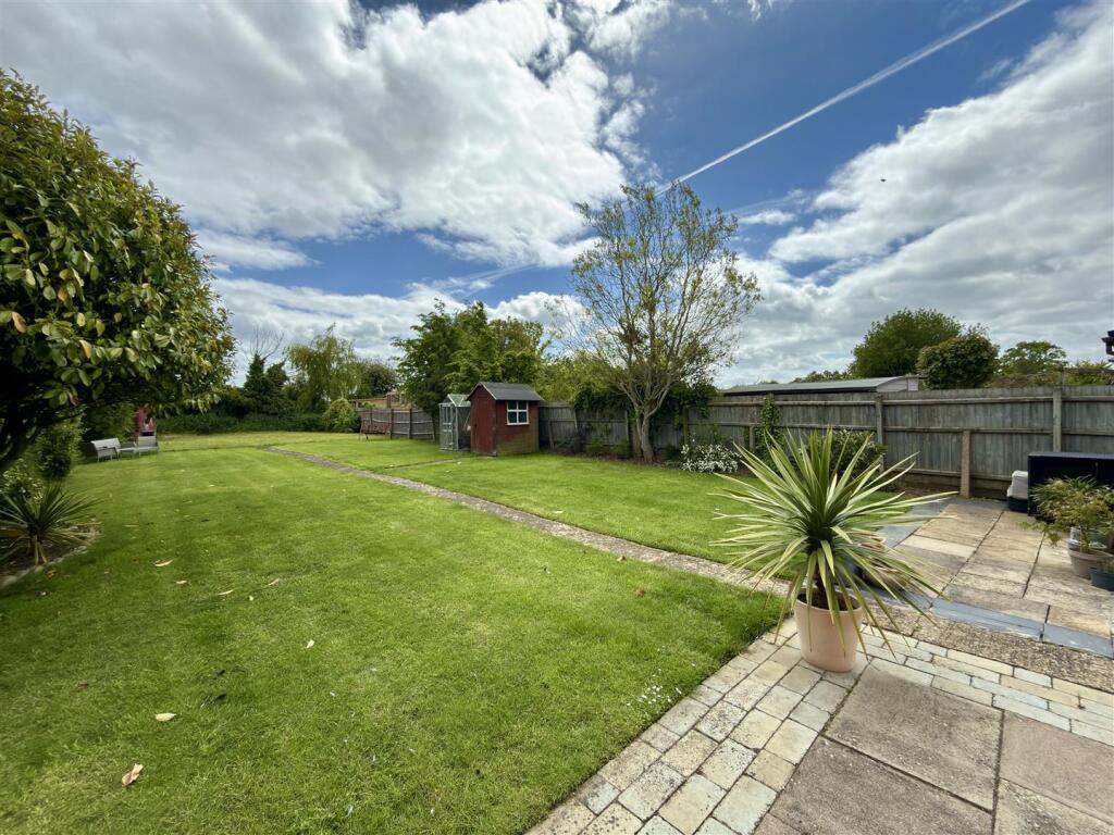 Millers Close, Kislingbury, Northamptonshire NN7 photo 2