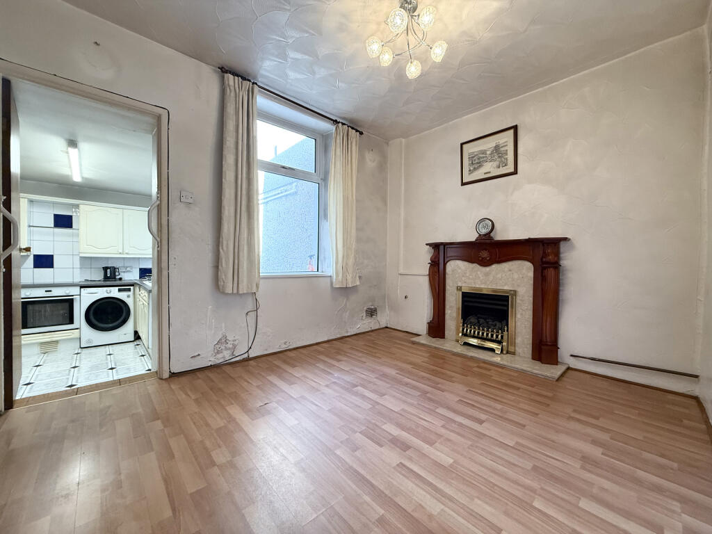 House in Cardiff, Hirwaun - View 3