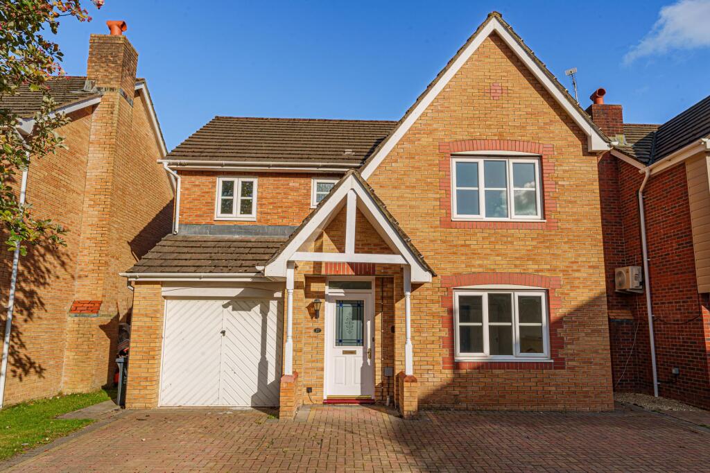 4-bed detached on Lupin Grove, Rogerstone, NP10, £380,000