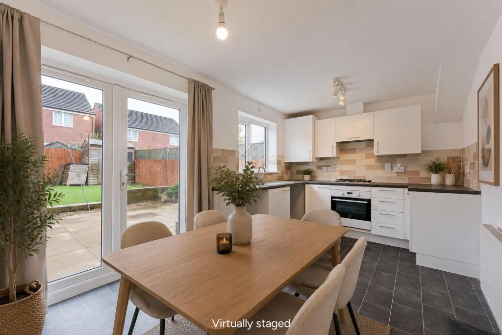 House in Weldon, Weldon Park, Priors Hall Park - View 4