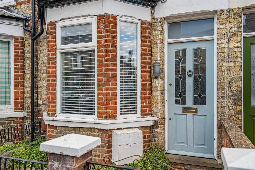 House in Cambridge, Romsey - View 3