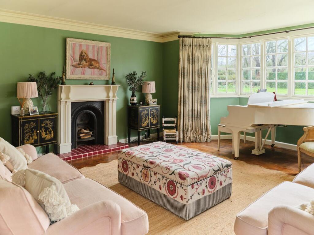 Additional image 3 of Corton