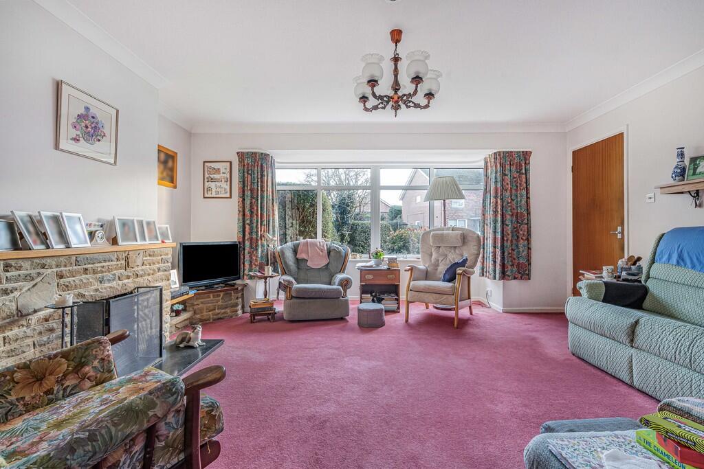 4 bed detached - Herne Farm, Petersfield, Hampshire image 5