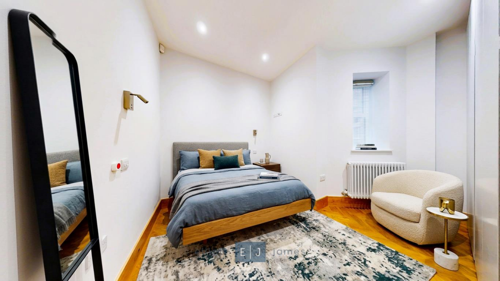 Apartment in Woodford Green, Woodford - View 5