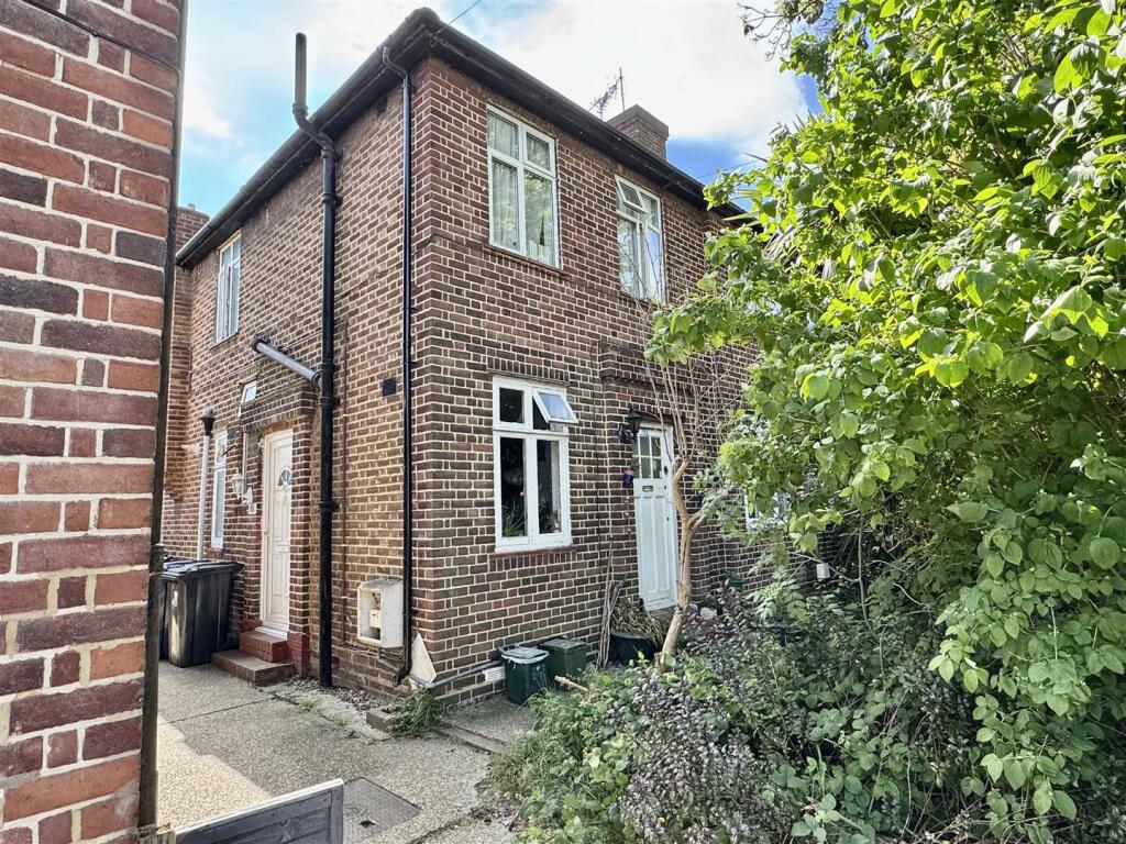 Main image of property: Shelley Close, Greenford