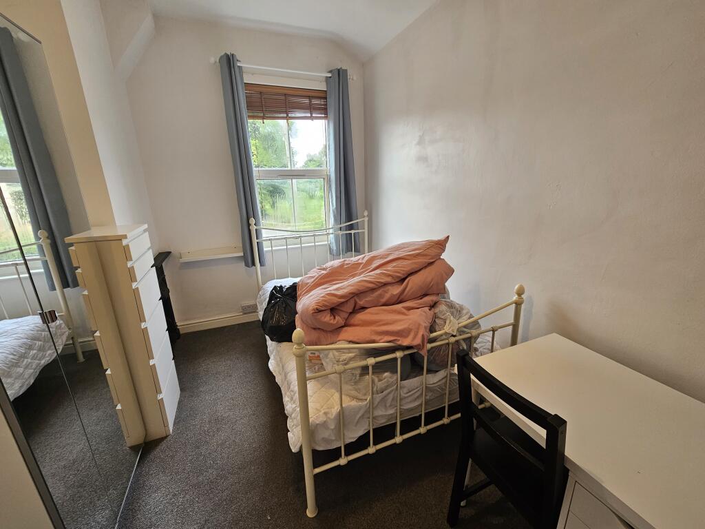 House in Warwick, Royal Leamington Spa - View 5