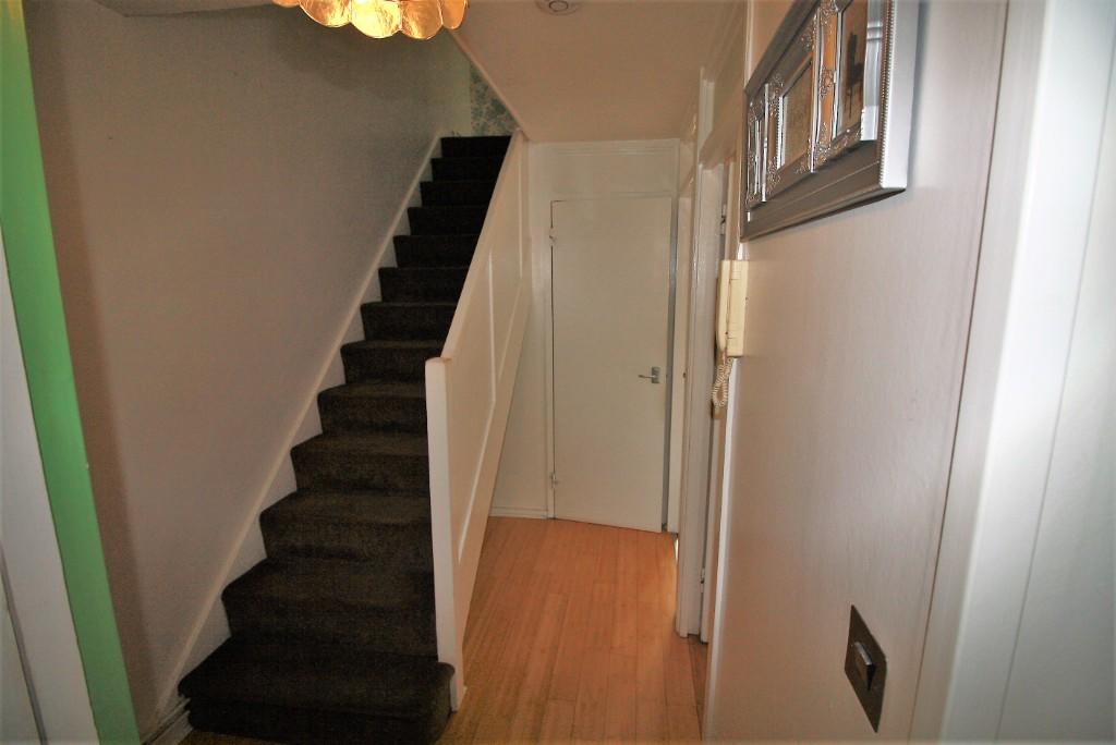 Tiptree Crescent, Ilford, Essex, IG5 photo 2