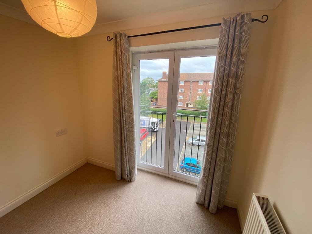 Apartment in Southampton - View 5