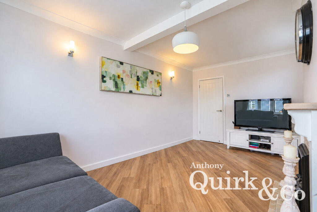 House in Southend-on-Sea - View 5