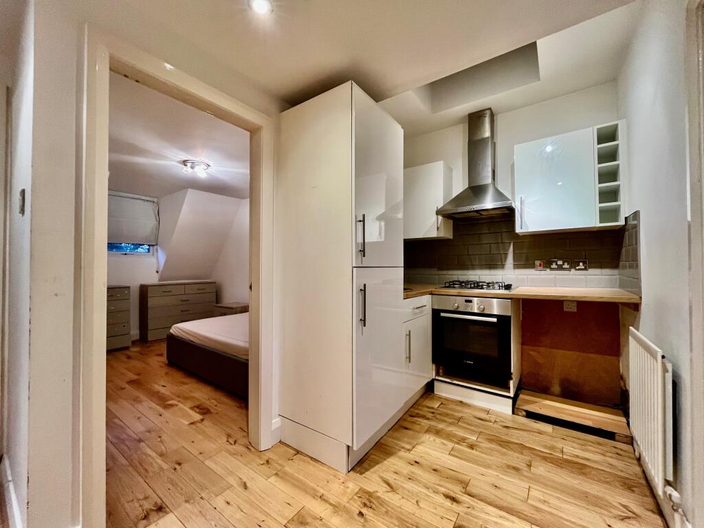 Apartment in Leeds - View 4