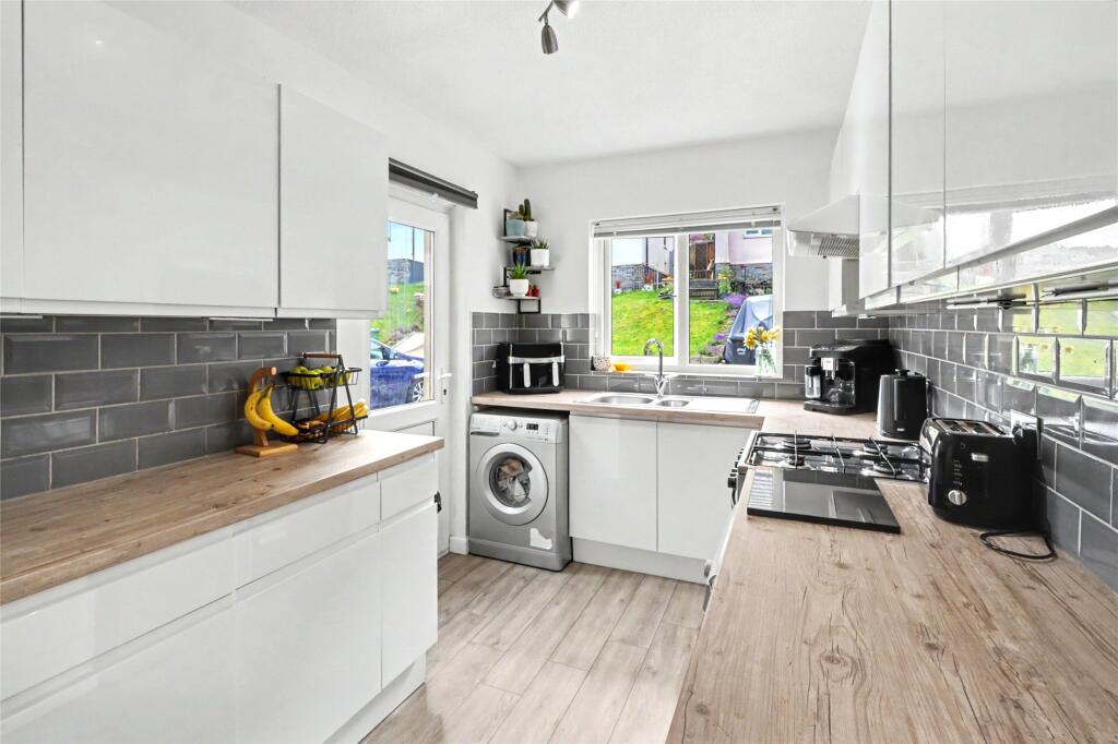 2, Saltmer Close, Ilfracombe, Devon, EX34 photo 4