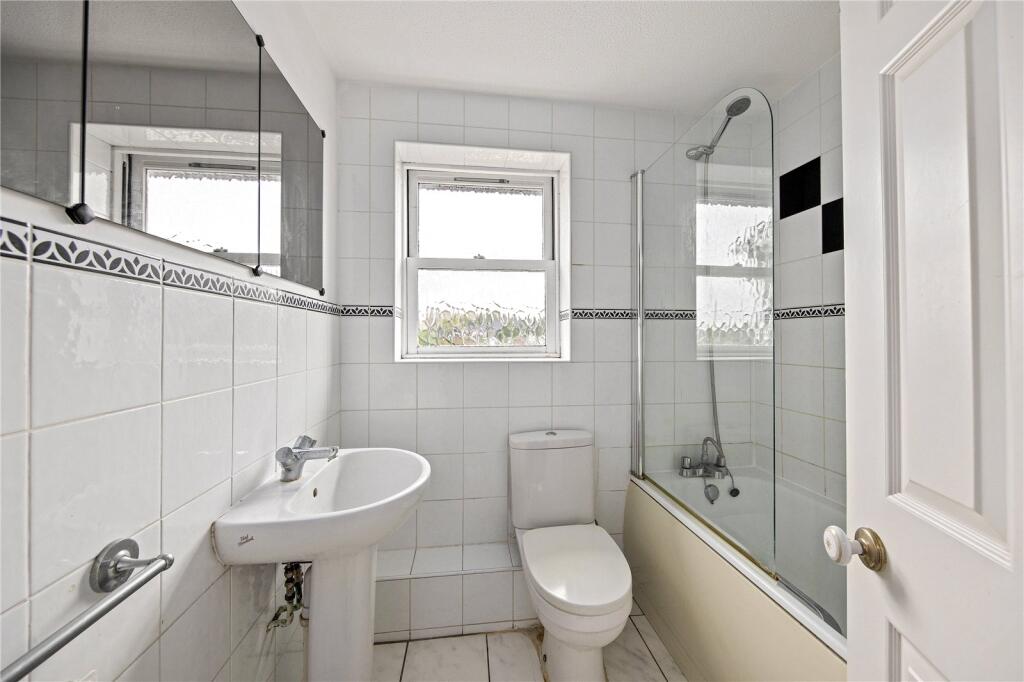 Apartment in Richmond, North Sheen - View 5