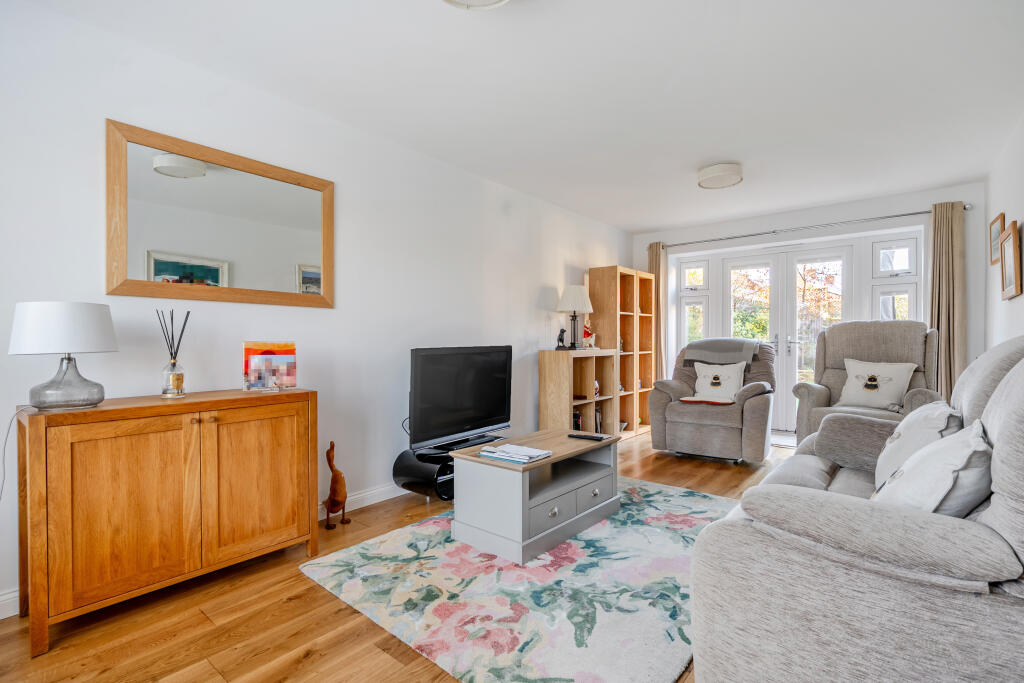 Henge Close, Adderbury, OX17 photo 3