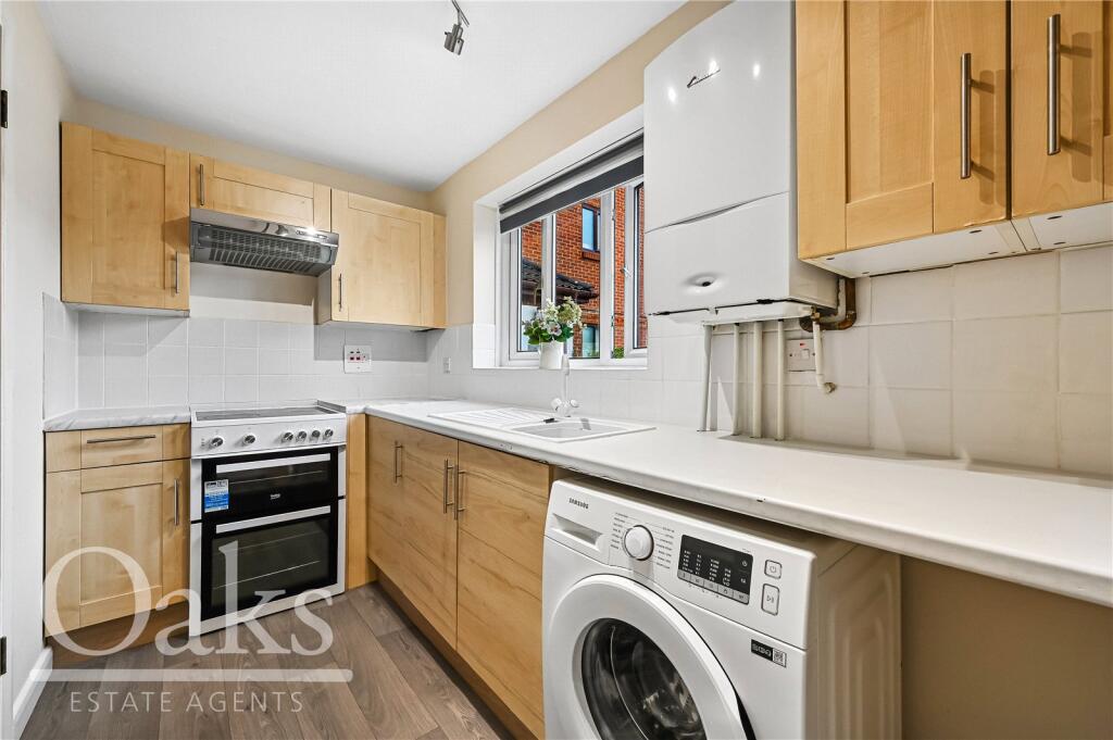 Apartment in Croydon - View 4