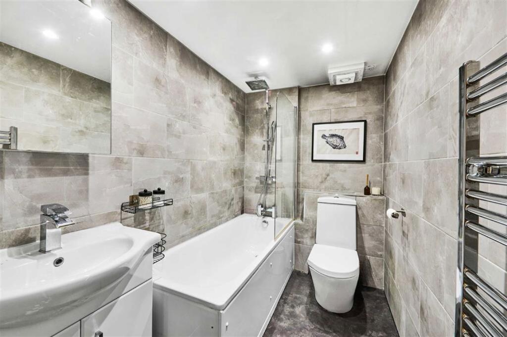 Apartment in London - More