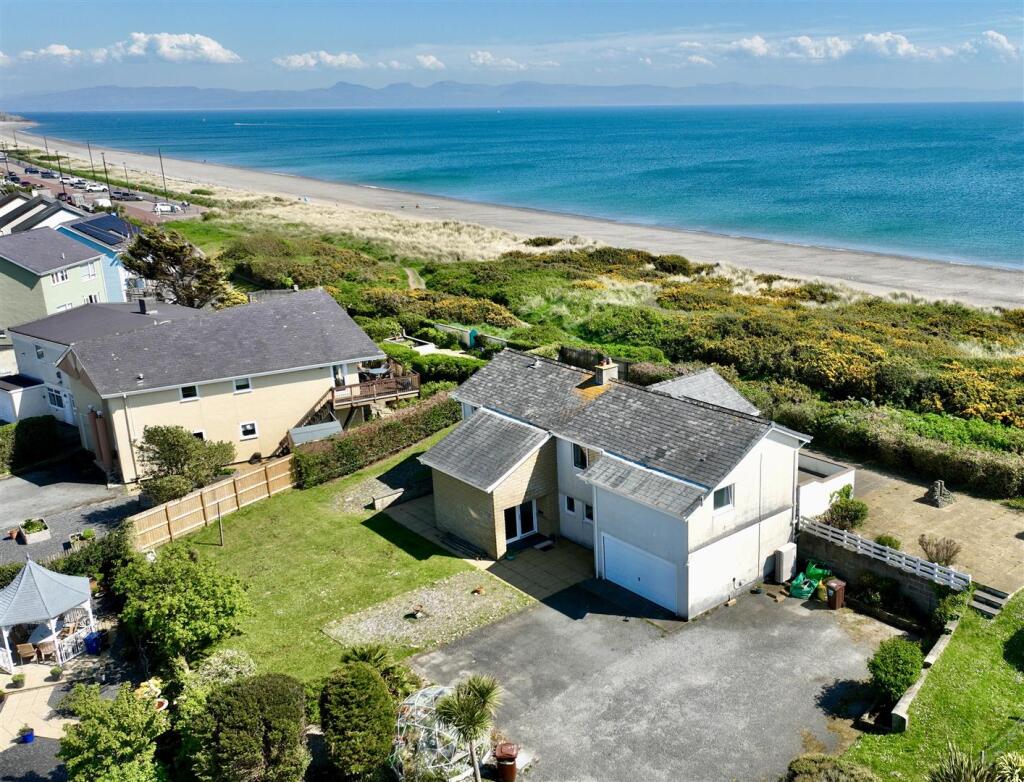 Main image of property: Lon Golff, Pwllheli