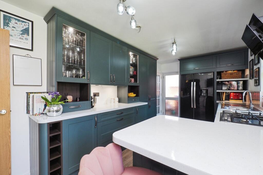 House in Nottingham, Wollaton Park - More